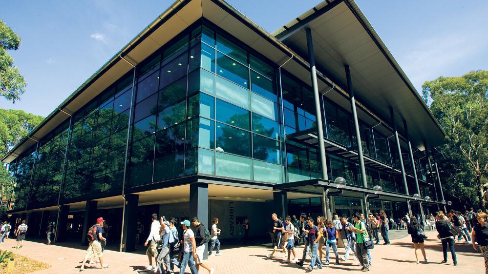 University of Wollongong (UOW)